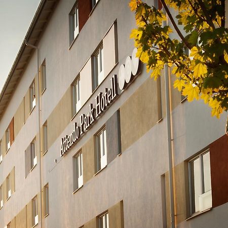 Attendo Park Hotell Huddinge Bagian luar foto