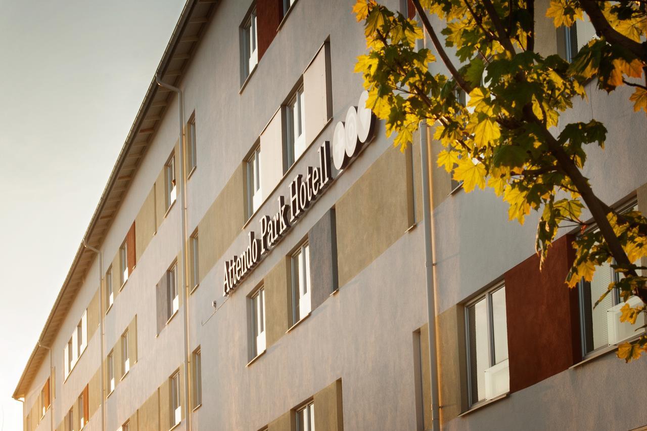 Attendo Park Hotell Huddinge Bagian luar foto