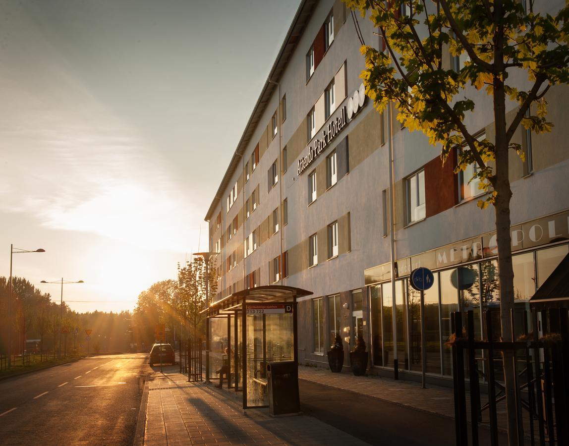 Attendo Park Hotell Huddinge Bagian luar foto
