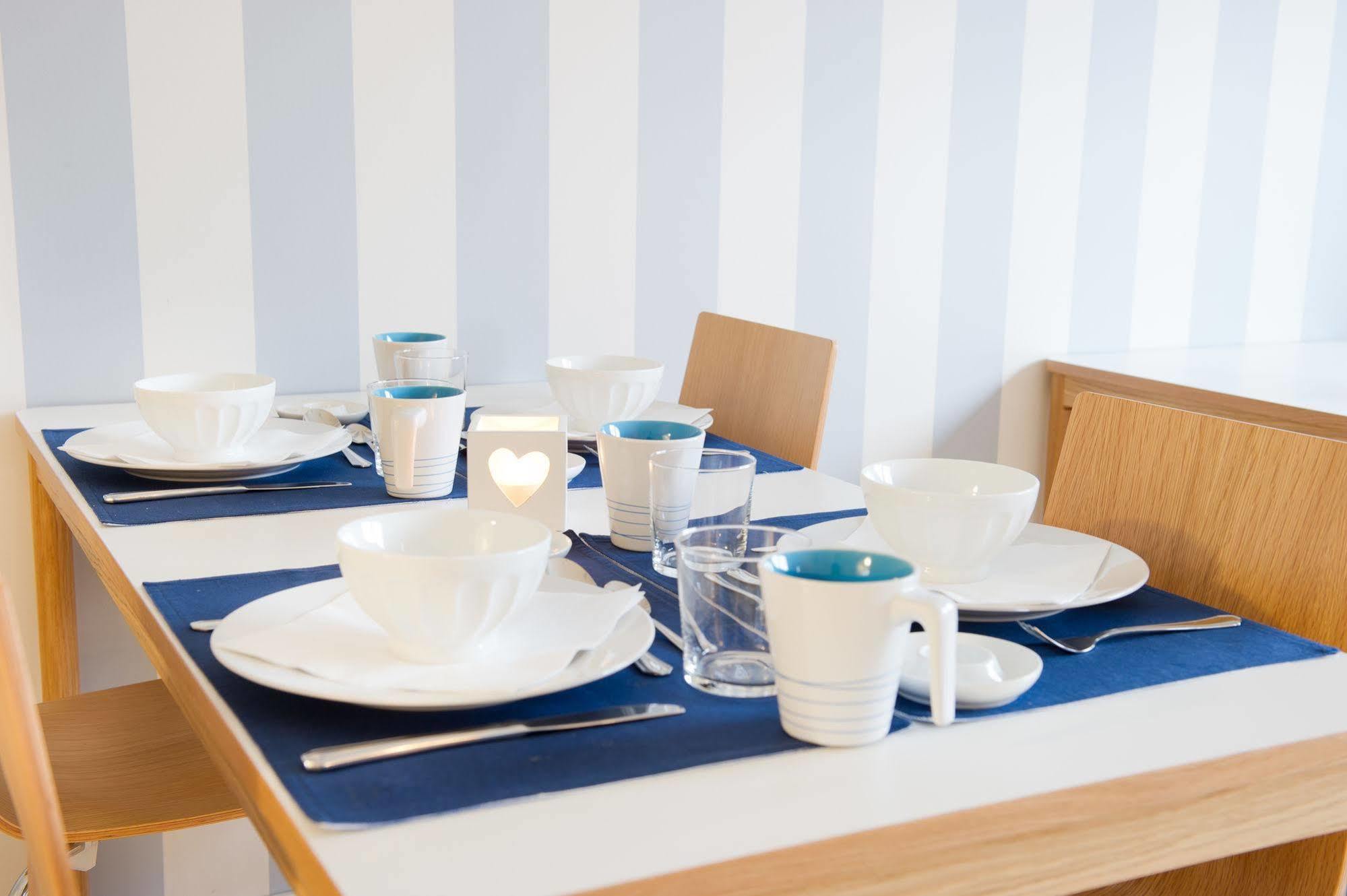 Attendo Park Hotell Huddinge Bagian luar foto