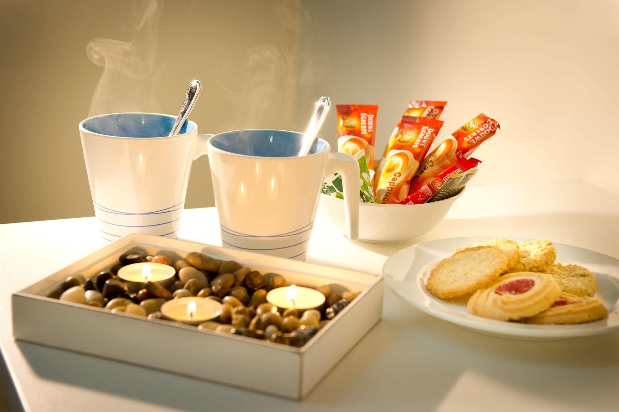 Attendo Park Hotell Huddinge Bagian luar foto