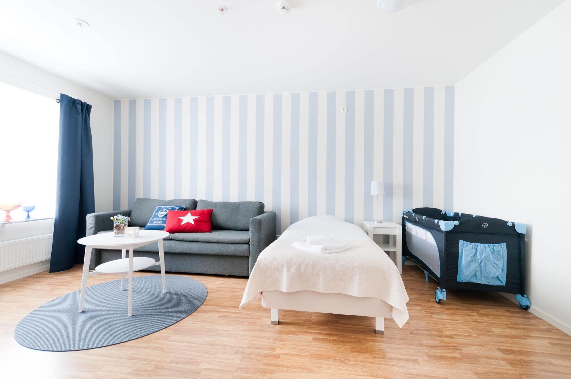 Attendo Park Hotell Huddinge Bagian luar foto
